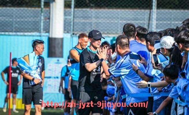 jiuyou九游娱乐-法甲某球员因动作粗野曾“踢飞”内马尔事件回顾