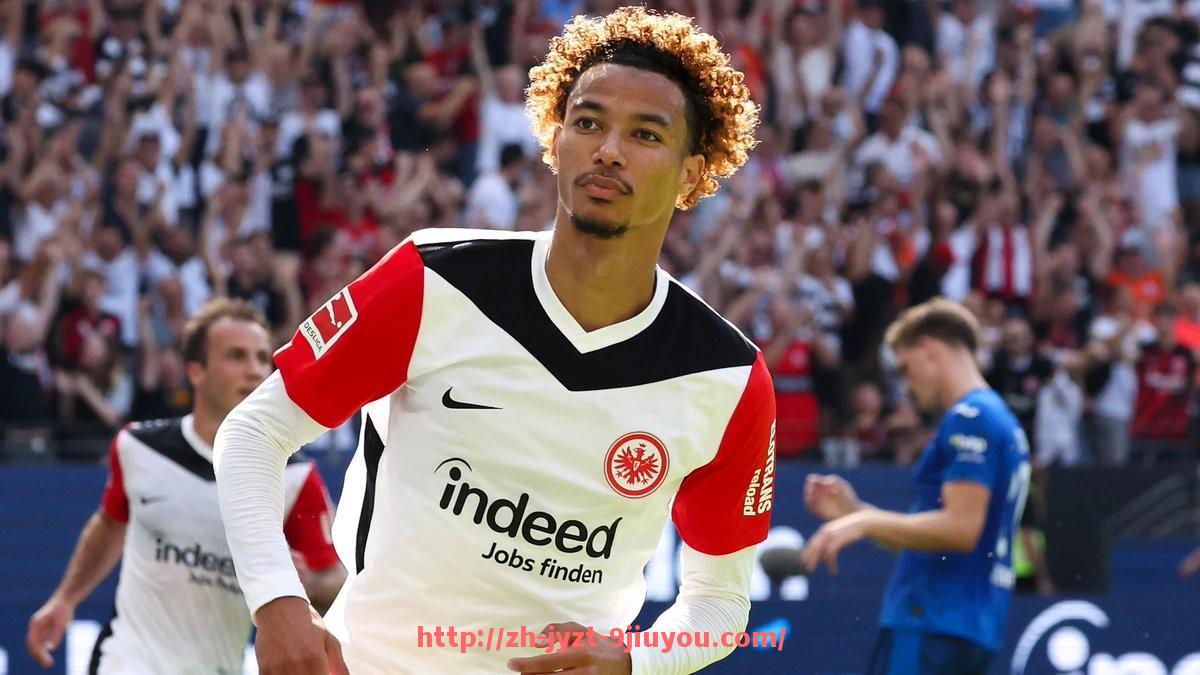 jiuyou九游娱乐-世俱杯多面手球员在多位置间灵活调度带来的战术优势